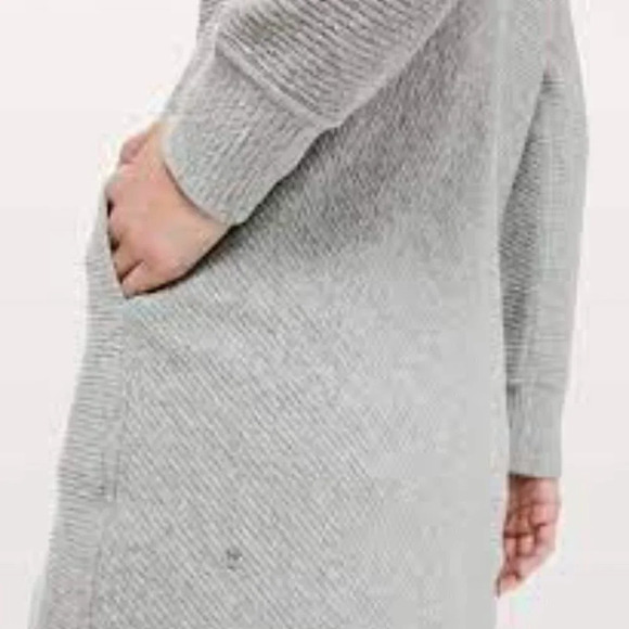 Lululemon On Repeat Jacket Heathered Core Light Grey  4 - Picture 3 of 15